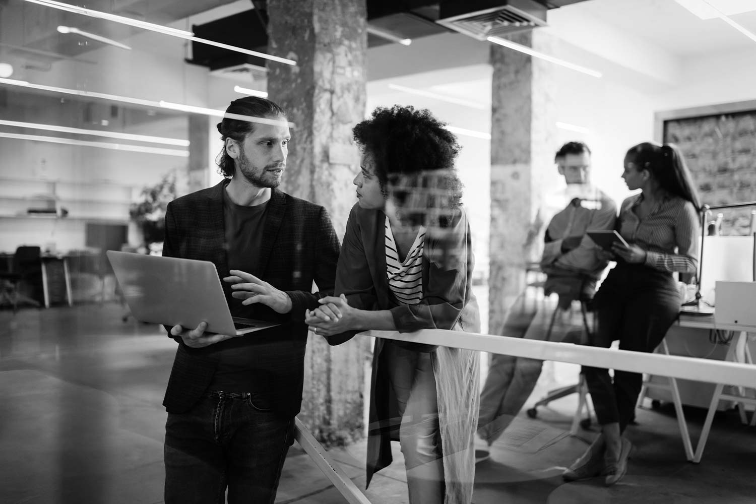 Netzwerken, Teamarbeit, Netzwerkaufbauen durch Coworking bei easydesk